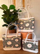 Load image into Gallery viewer, Medium Beach Tote Bag

