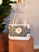 Load image into Gallery viewer, Medium Beach Tote Bag
